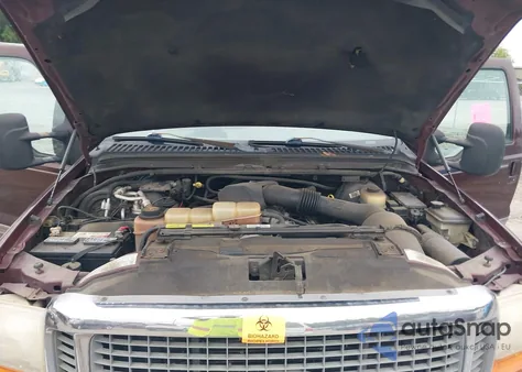 2000 Ford Excursion Limited from USA, damaged, VIN 1FMNU43S8YEB53976